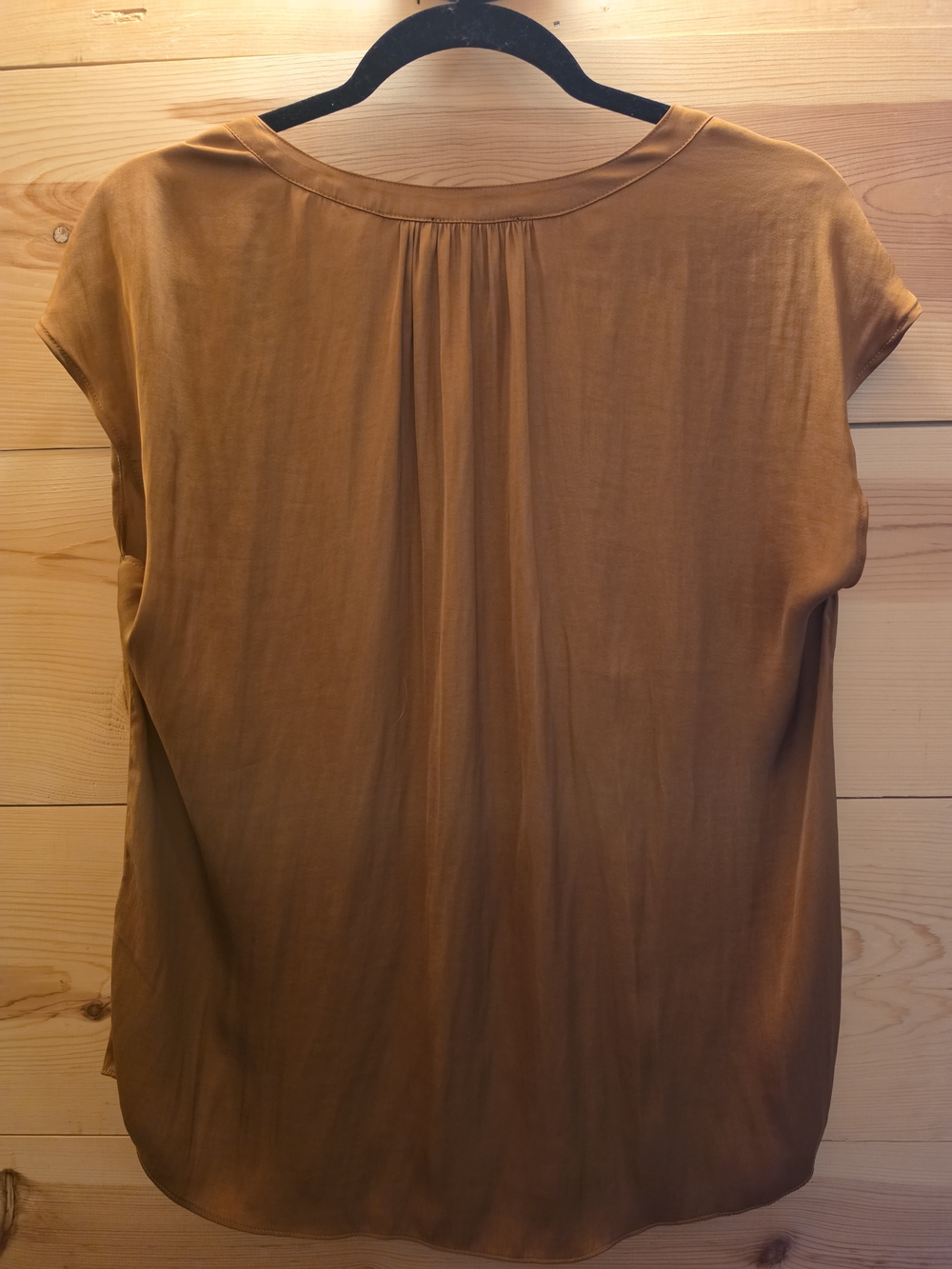Tahari Burnt Orange Cap-Sleeve Split-Neck Blouse - Picture 3 of 5